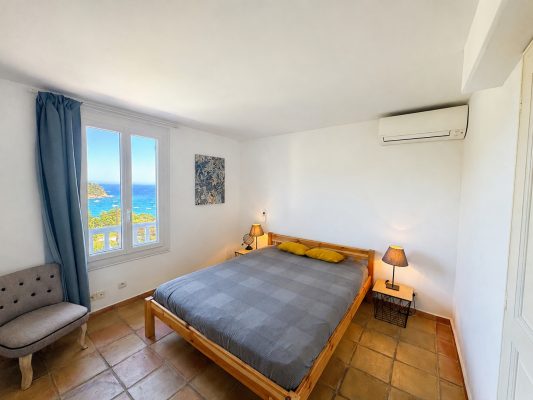 chambre 1er étage lit queen size