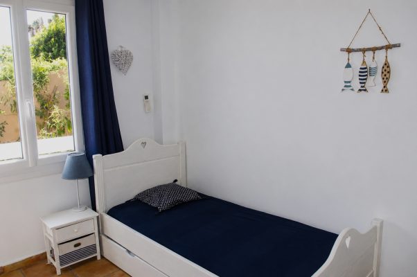 Chambre 1er étage avec 2lits simples